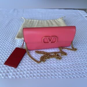 VALENTINO wallet on chain (pink) authentic